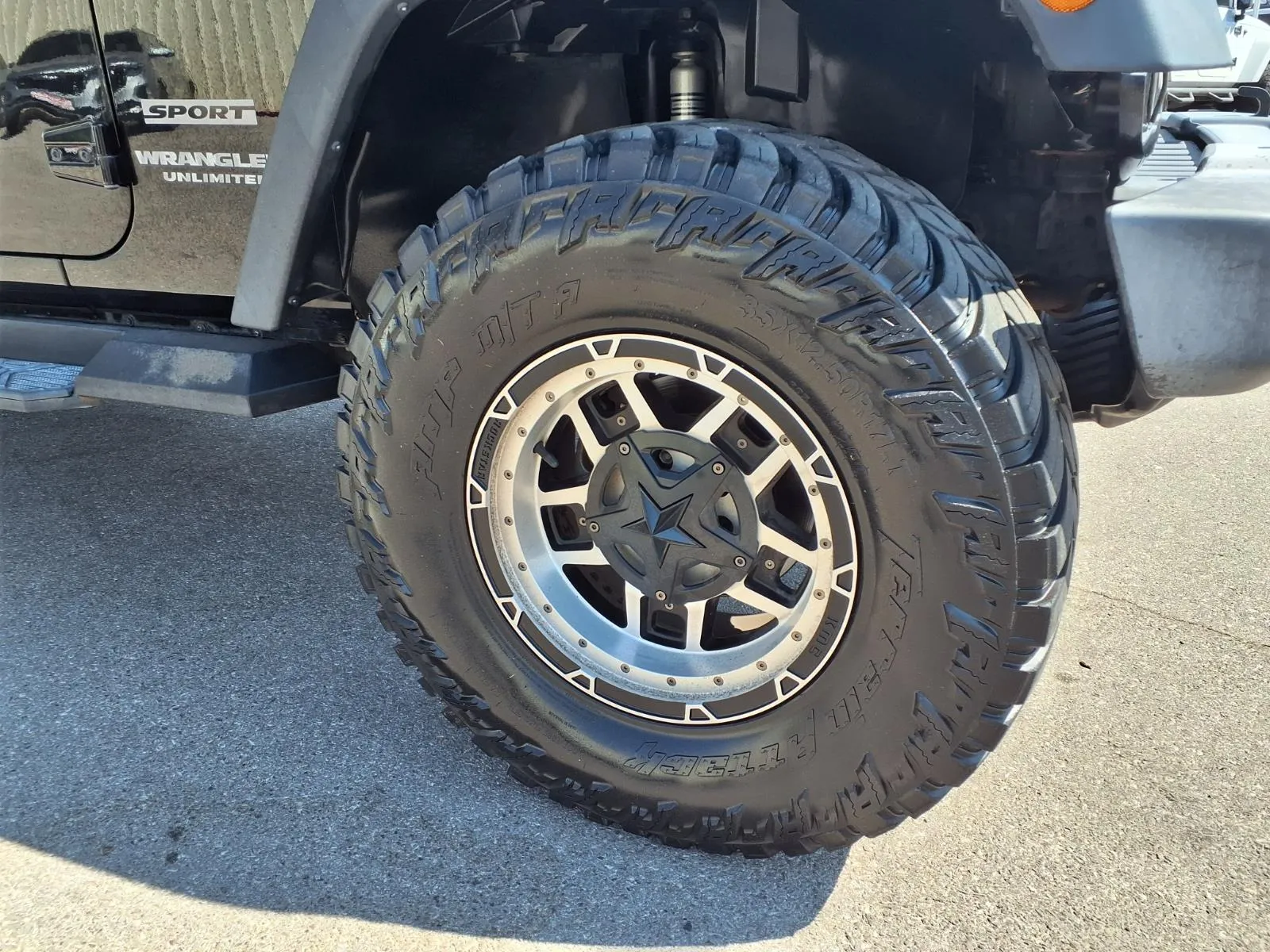 Jeep Wrangler photo 20
