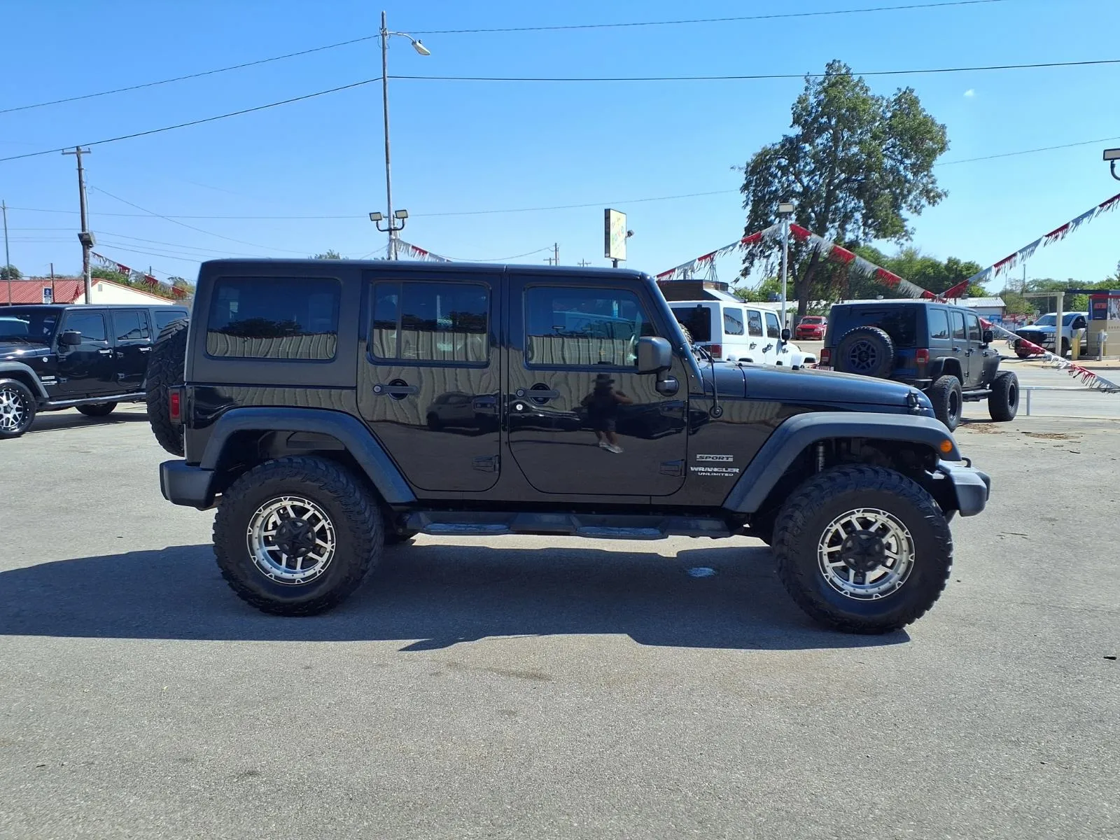 Jeep Wrangler photo 22