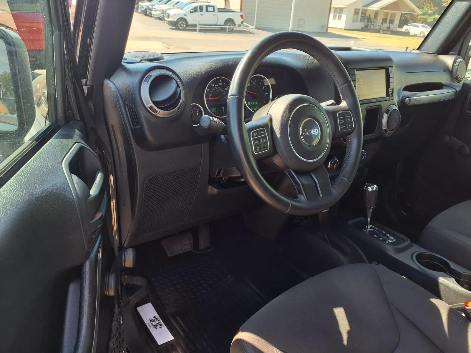 Jeep Wrangler photo 4