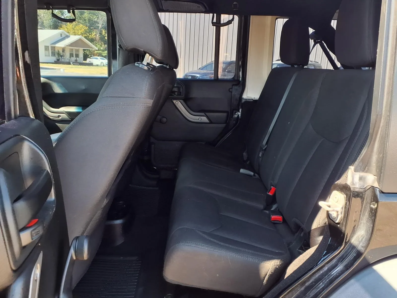 Jeep Wrangler photo 12