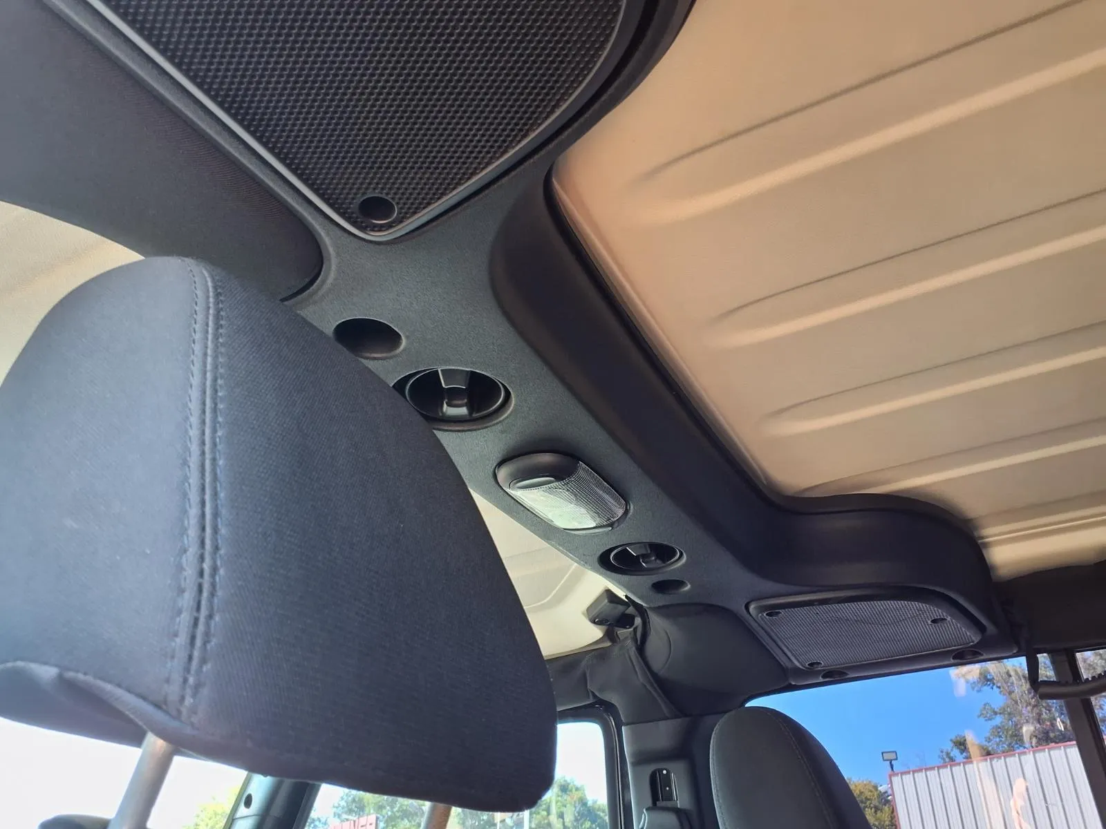 Jeep Wrangler photo 13