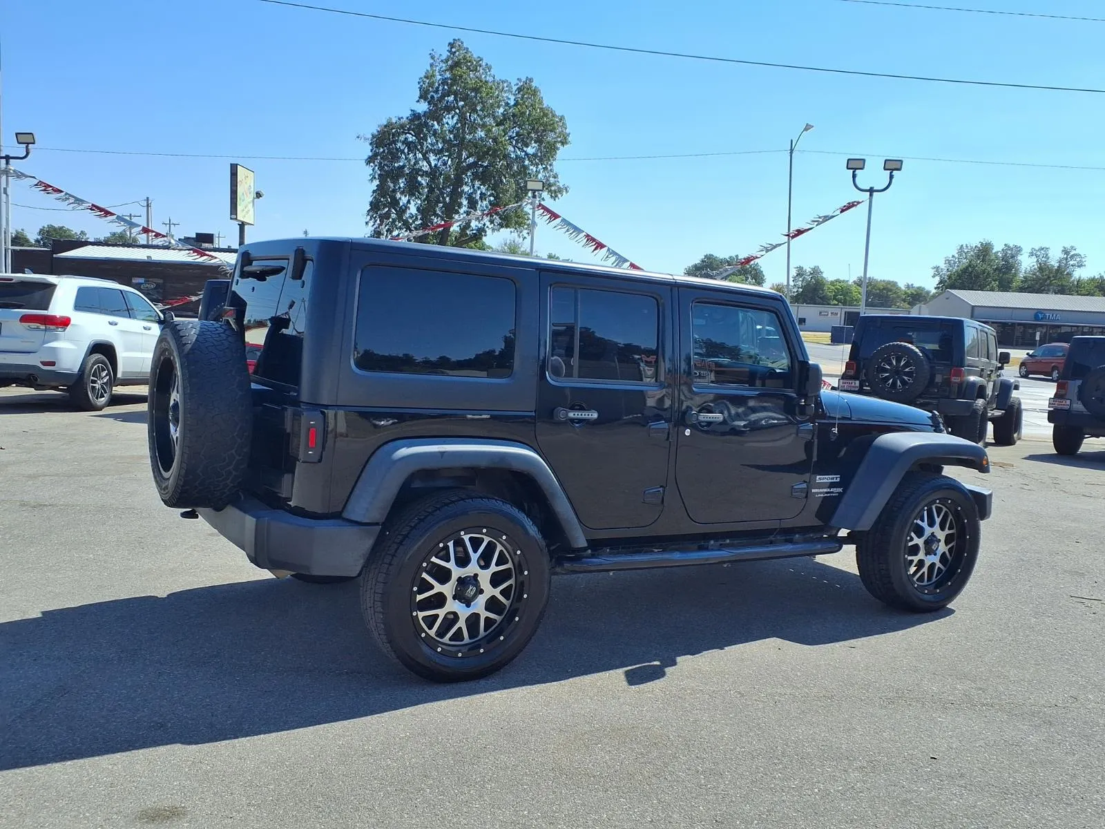 Jeep Wrangler photo 21
