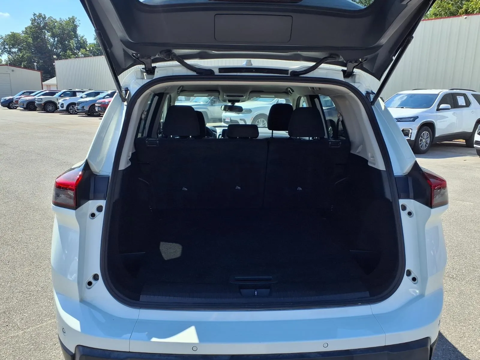 Nissan Rogue photo 18