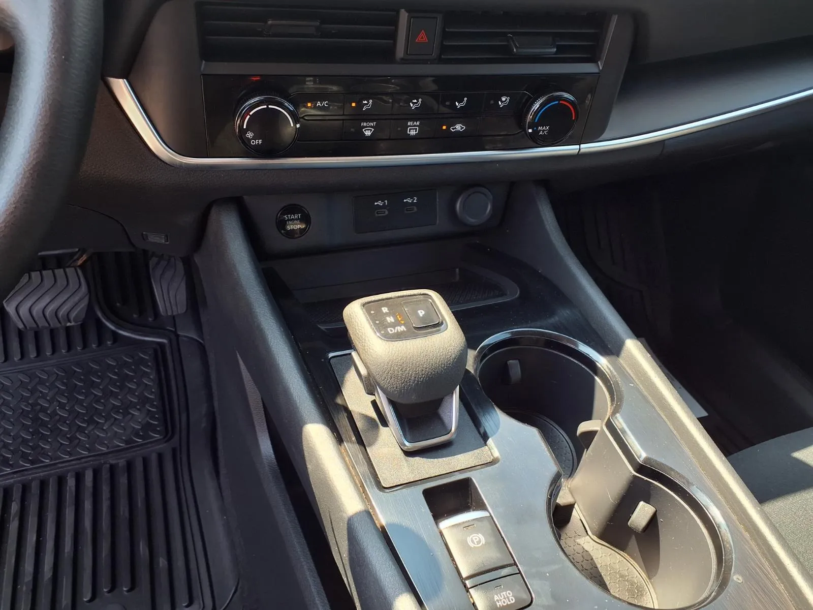Nissan Rogue photo 8
