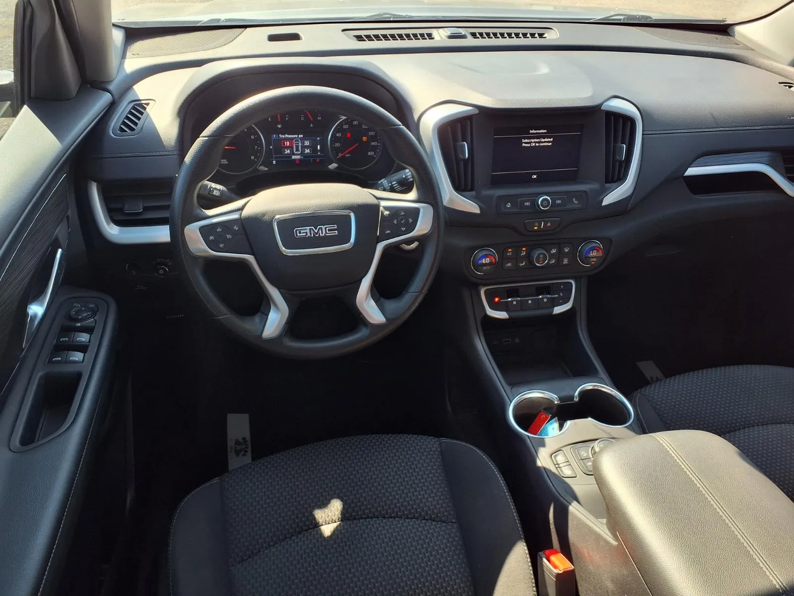 GMC Terrain photo 12