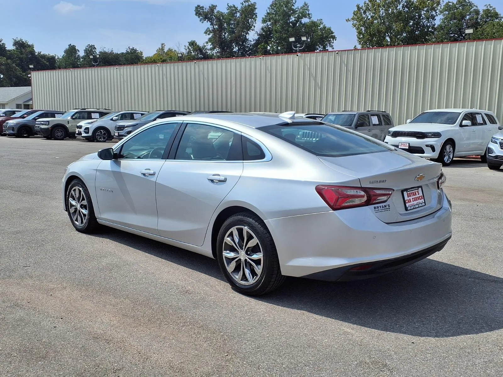 Chevrolet Malibu photo 3