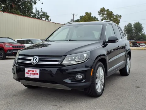 Black 2016 VOLKSWAGEN TIGUAN S for sale in Chickasha, OK