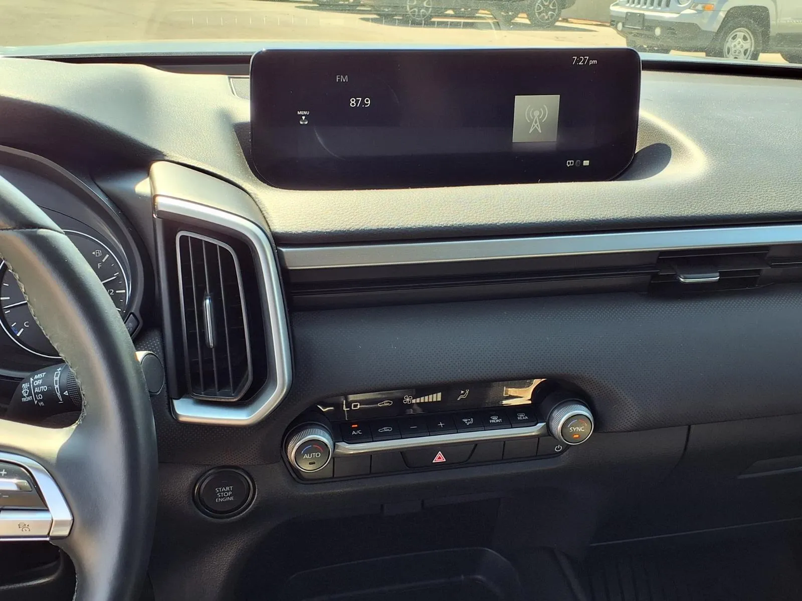 Mazda CX-50 photo 7