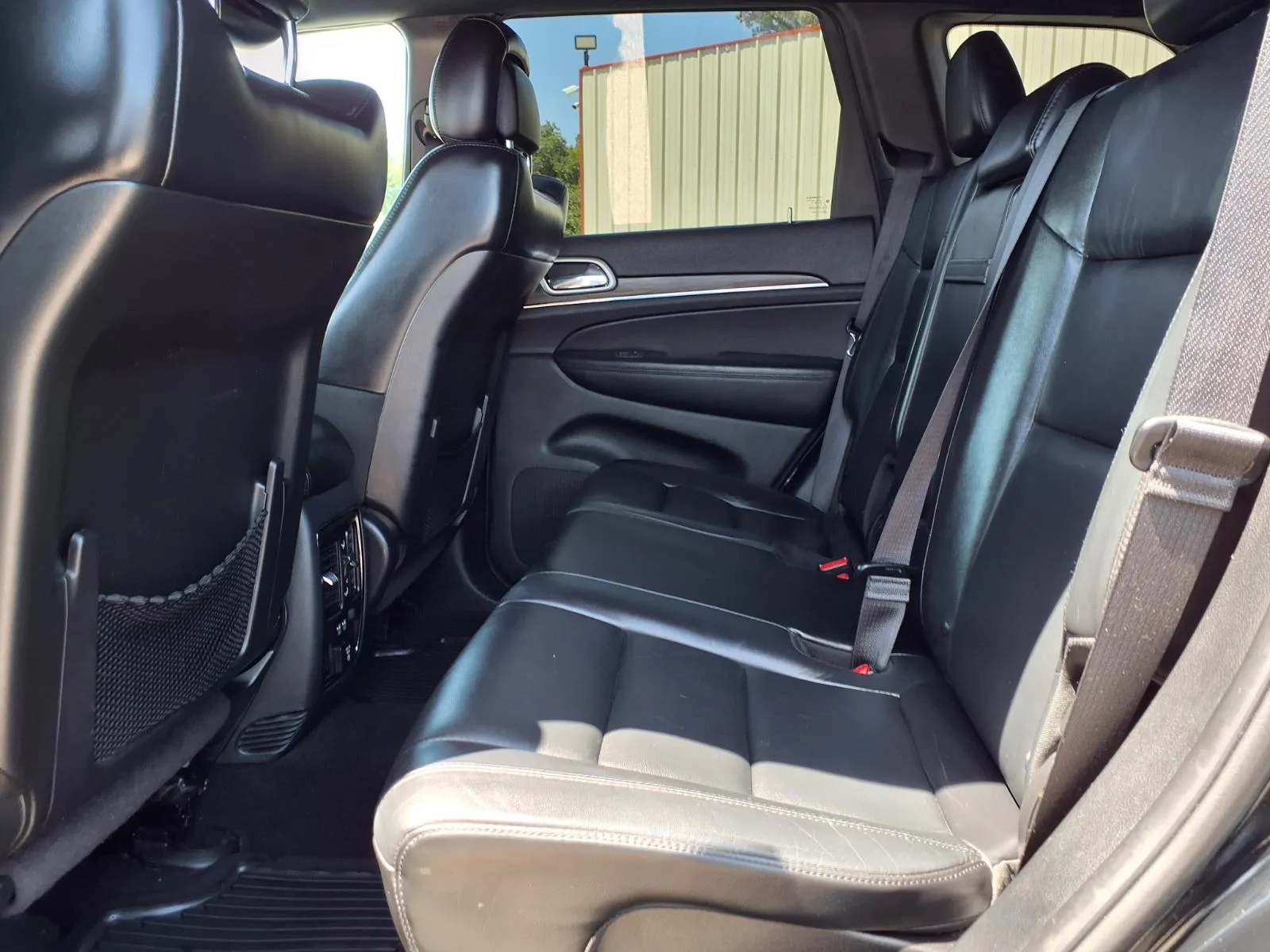 Jeep Grand Cherokee photo 15