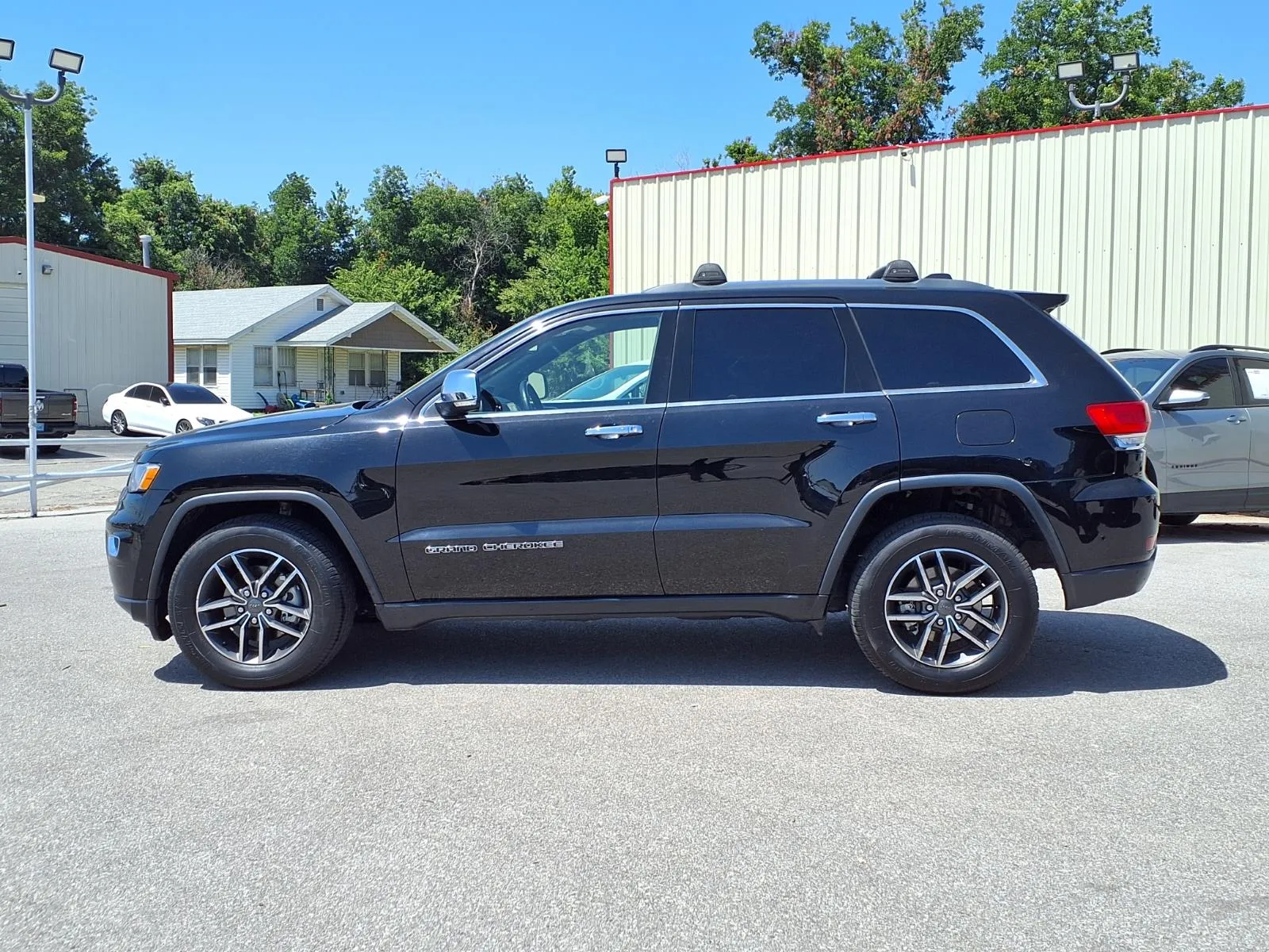 Jeep Grand Cherokee photo 17