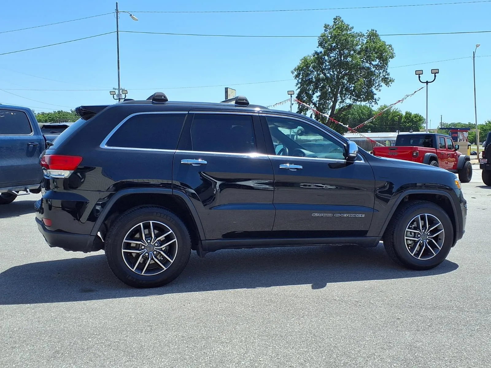 Jeep Grand Cherokee photo 21