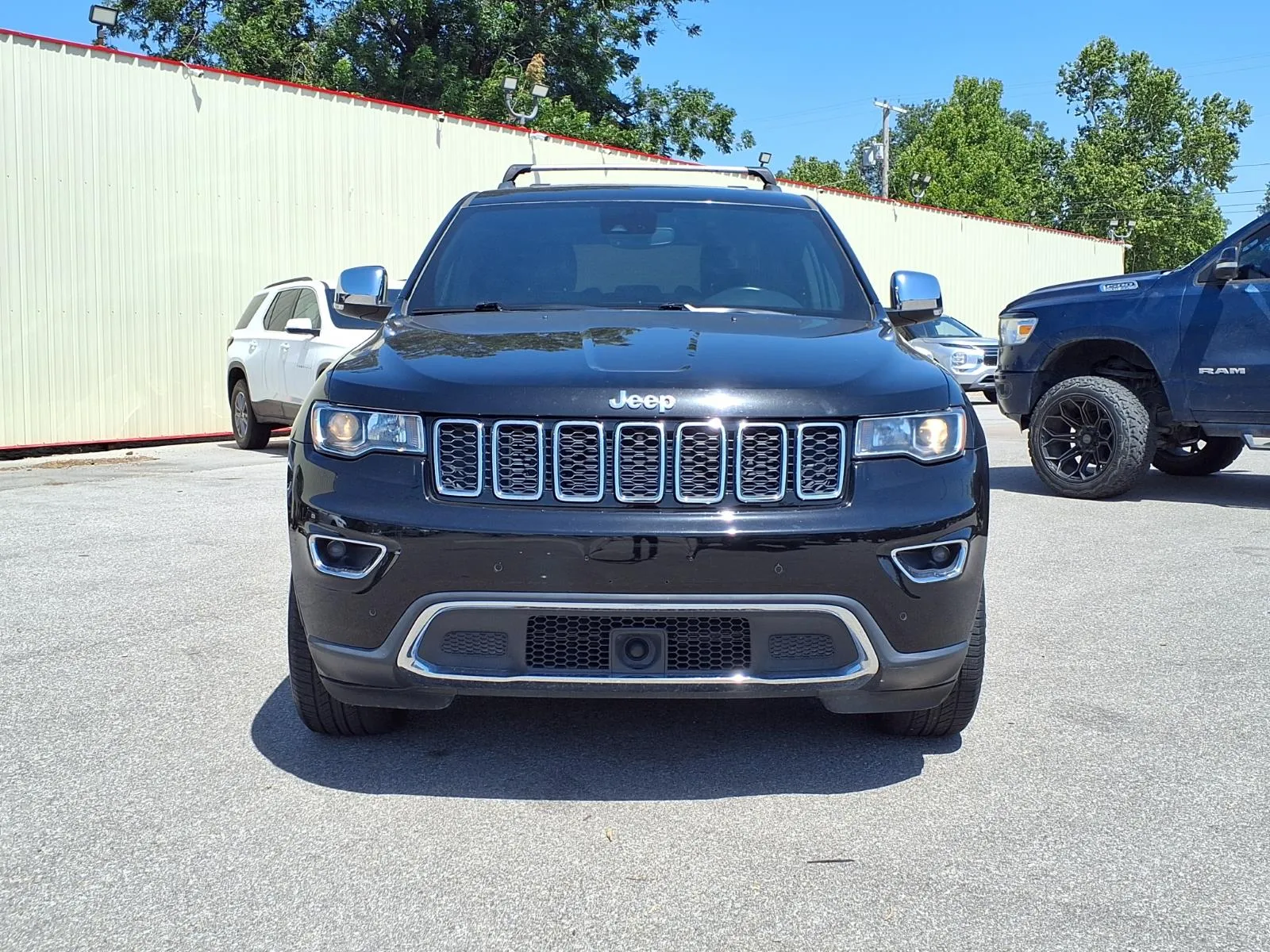 Jeep Grand Cherokee photo 25