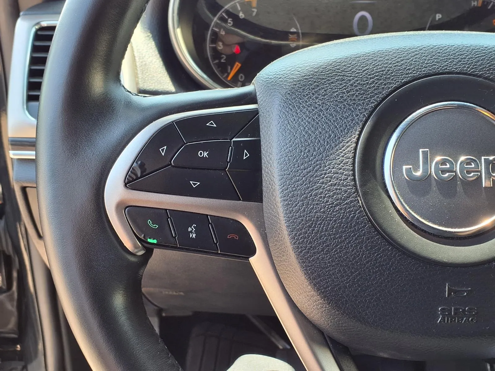 Jeep Grand Cherokee photo 6