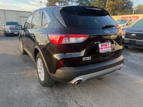 Another view of 2022 FORD ESCAPE SE for sale in Chickasha, OK at Bryan's Car Corner Chickasha