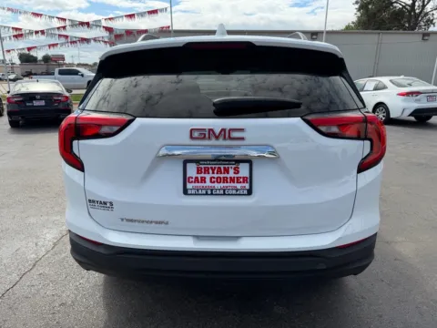 More photos of 2021 GMC TERRAIN SLE at Bryan's Car Corner Chickasha, OK