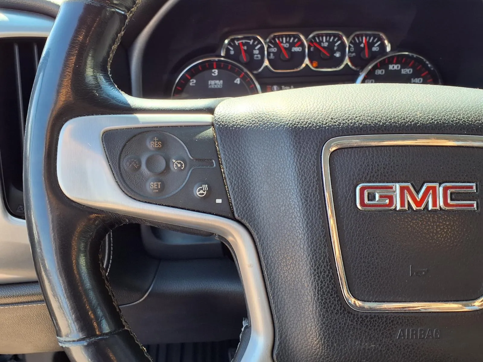 GMC Sierra photo 6