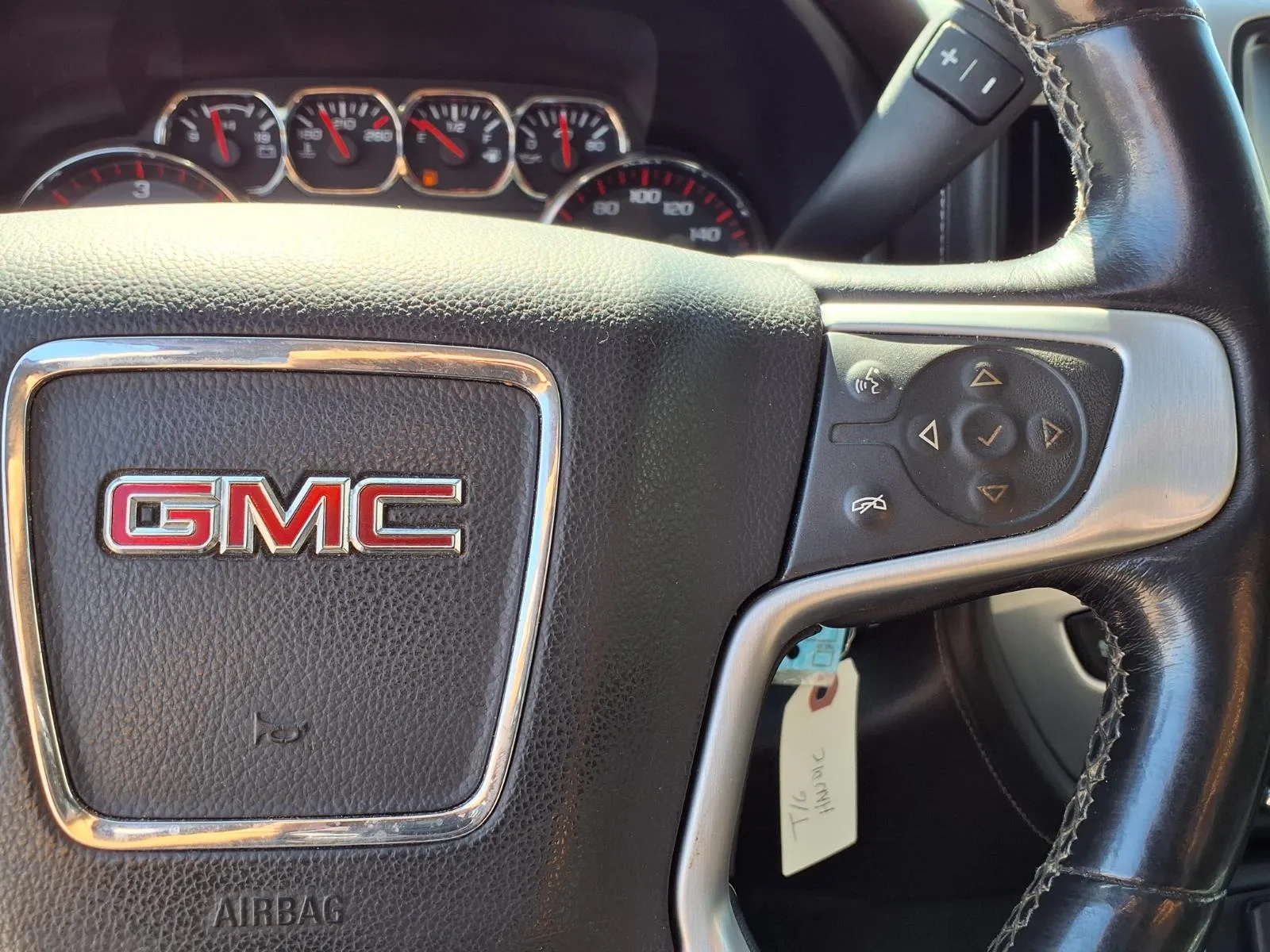 GMC Sierra photo 7