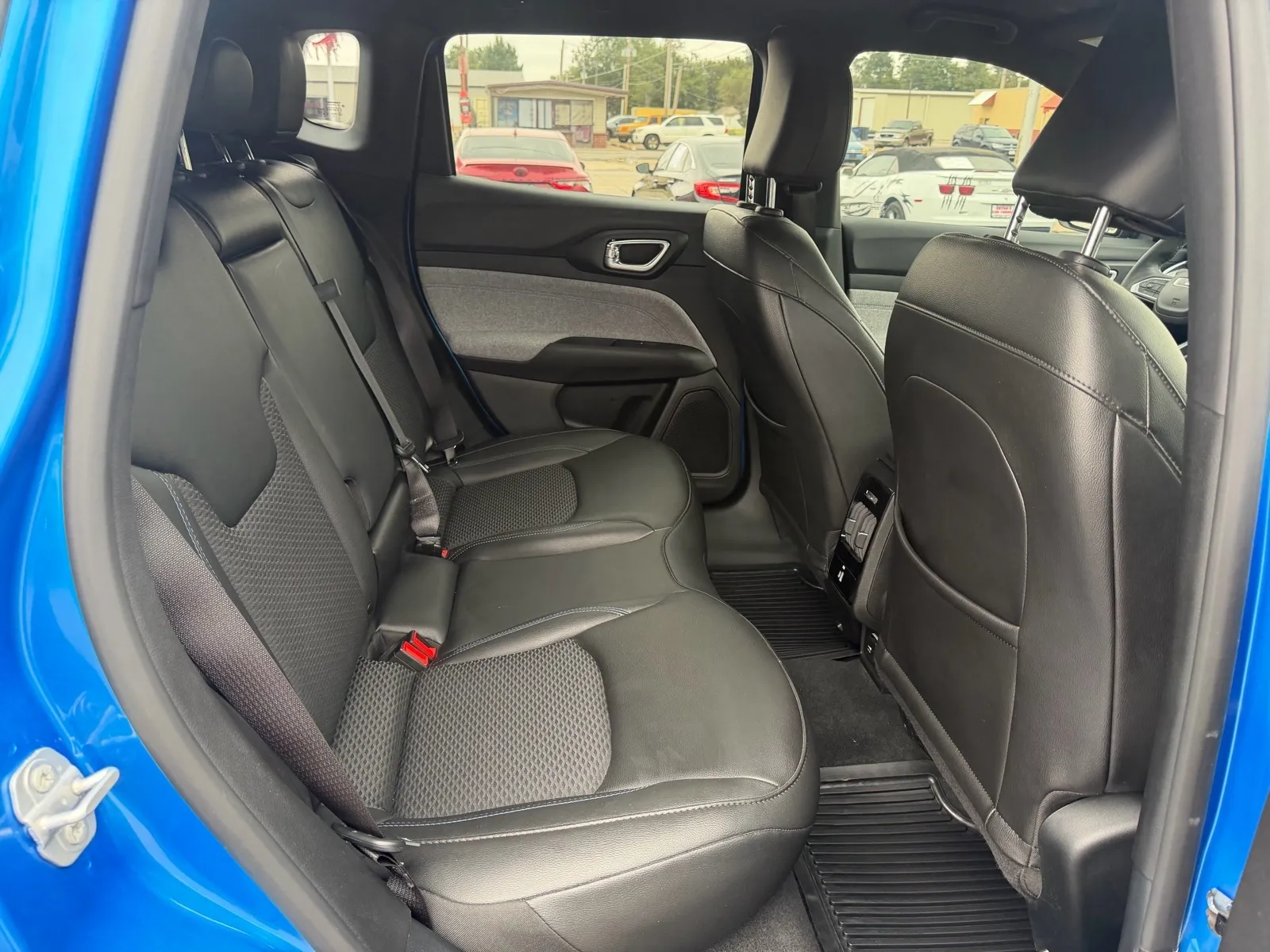 Jeep Compass photo 13