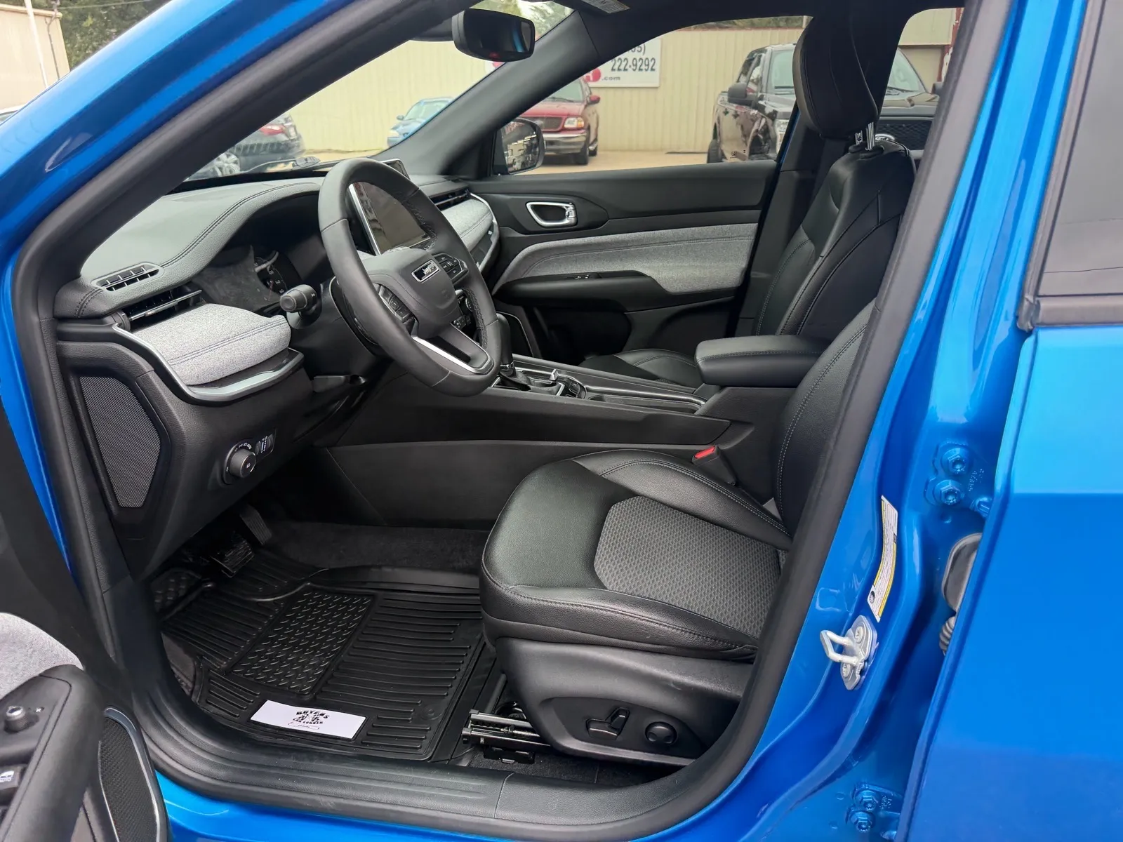 Jeep Compass photo 9