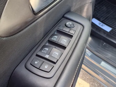 More photos of 2025 CHRYSLER PACIFICA SELECT at Bryan's Car Corner Chickasha, OK