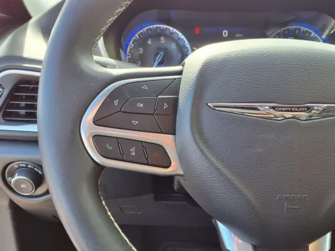 More photos of 2025 CHRYSLER PACIFICA SELECT at Bryan's Car Corner Chickasha, OK