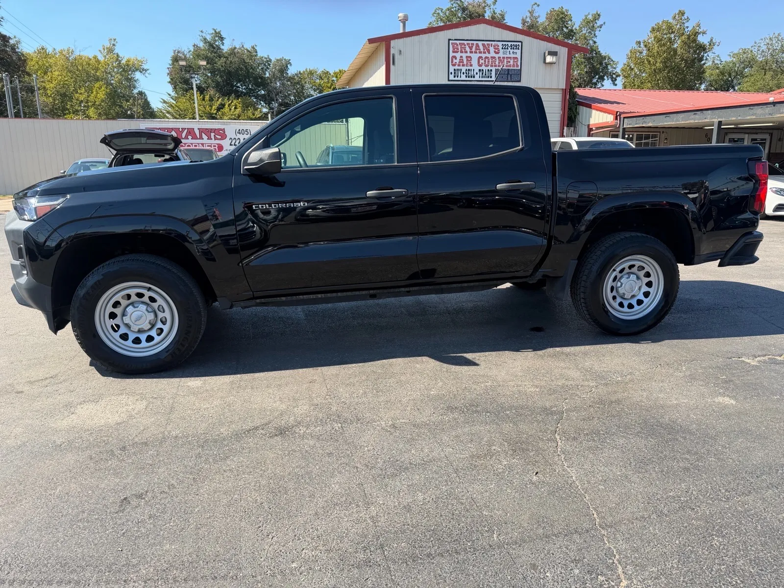 Chevrolet Colorado photo 2