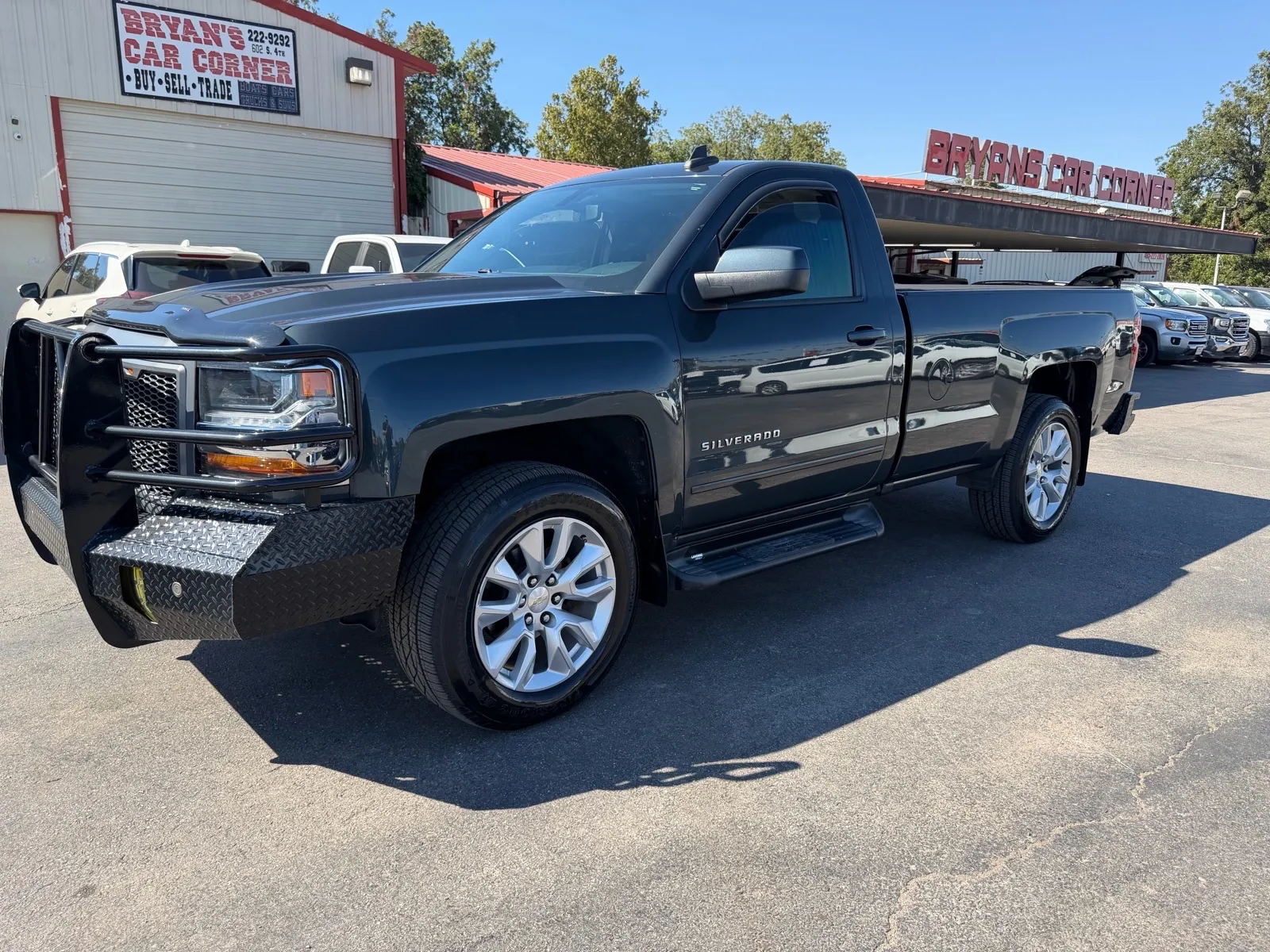 Gray 2017 CHEVROLET SILVERADO 1500 LT for sale in Chickasha, OK