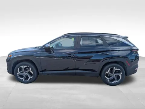 More photos of 2023 Hyundai Tucson Plug-In Hybrid SEL at Auto Outlets of Farmington, NY