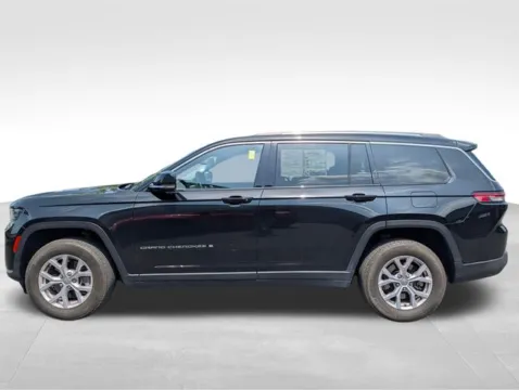 More photos of 2022 Jeep Grand Cherokee L Limited at Auto Outlets of Farmington, NY