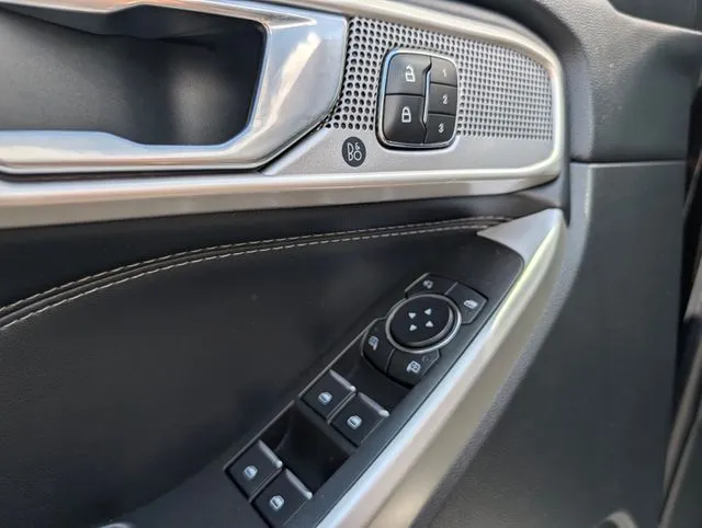 2022 Ford Explorer Limited - Photo 14