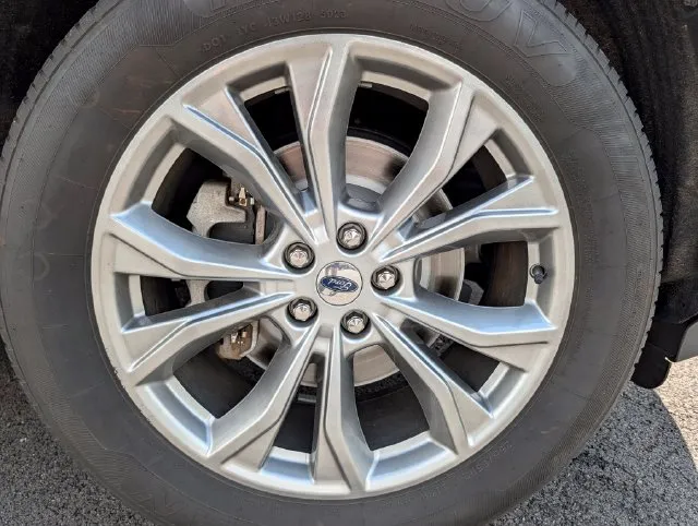2022 Ford Explorer Limited - Photo 9