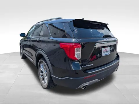 More photos of 2022 Ford Explorer Limited at Auto Outlets of Farmington, NY