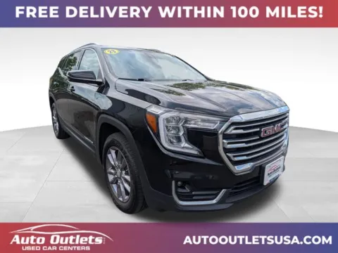 Black 2023 GMC Terrain SLT for sale in Farmington, NY