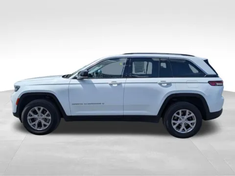 More photos of 2022 Jeep Grand Cherokee Limited at Auto Outlets of Farmington, NY
