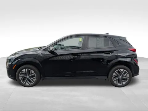 More photos of 2023 Hyundai Kona Electric SE at Auto Outlets of Farmington, NY