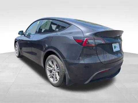 More photos of 2024 Tesla Model Y Long Range at Auto Outlets of Farmington, NY