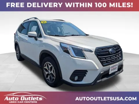 White 2023 Subaru Forester Premium for sale in Farmington, NY