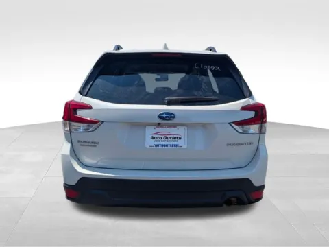 More photos of 2023 Subaru Forester Premium at Auto Outlets of Farmington, NY