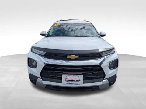 Photos of 2022 Chevrolet TrailBlazer LT for sale in Farmington, NY at Auto Outlets of Farmington