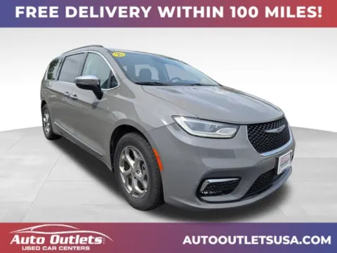 Gray 2023 Chrysler Pacifica Limited for sale in Farmington, NY