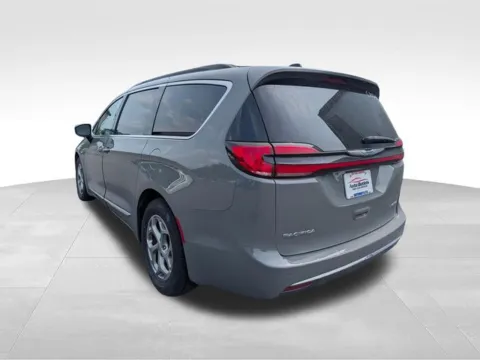 More photos of 2023 Chrysler Pacifica Limited at Auto Outlets of Farmington, NY