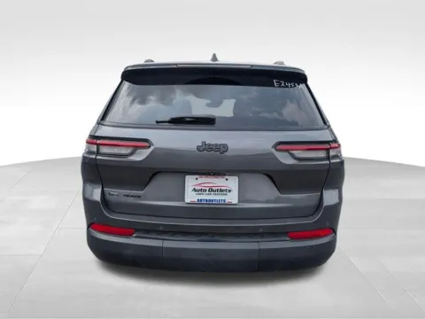 More photos of 2022 Jeep Grand Cherokee L Altitude at Auto Outlets of Farmington, NY