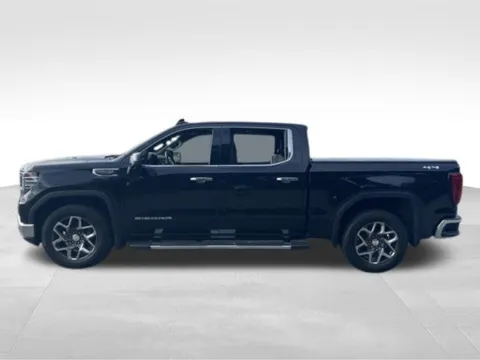 More photos of 2022 GMC Sierra 1500 SLT at Auto Outlets of Farmington, NY