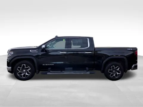 More photos of 2022 GMC Sierra 1500 SLT at Auto Outlets of Farmington, NY