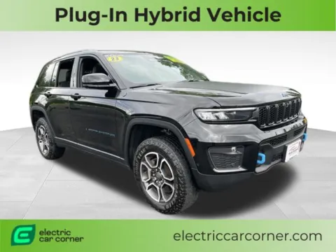 Black 2023 Jeep Grand Cherokee Trailhawk 4xe for sale in Farmington, NY