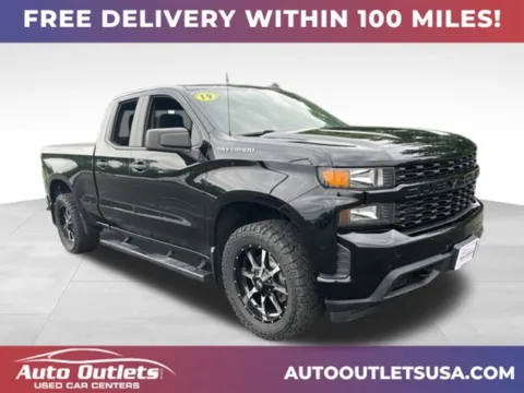 Black 2019 Chevrolet Silverado 1500 Custom for sale in Farmington, NY