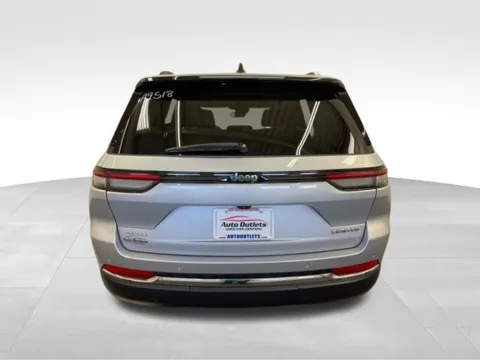 More photos of 2022 Jeep Grand Cherokee Limited at Auto Outlets of Farmington, NY