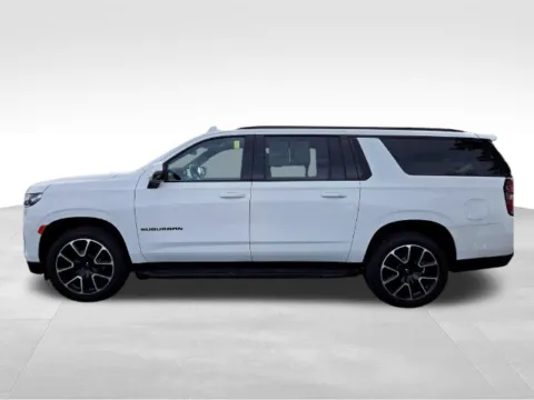 More photos of 2022 Chevrolet Suburban RST at Auto Outlets of Farmington, NY