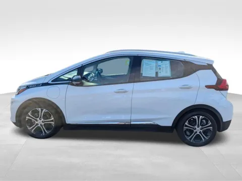 More photos of 2017 Chevrolet Bolt EV Premier at Auto Outlets of Farmington, NY