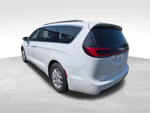 More photos of 2022 Chrysler Pacifica Touring L at Auto Outlets of Farmington, NY